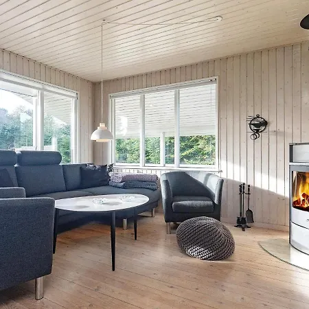 Three-bedroom Holiday In 1 * Nordenbro Vesteregn